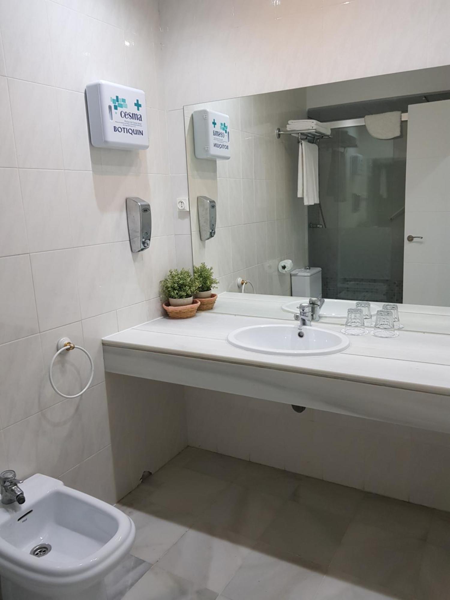 Apartamentos Turisticos Imar Cadiz Exterior photo